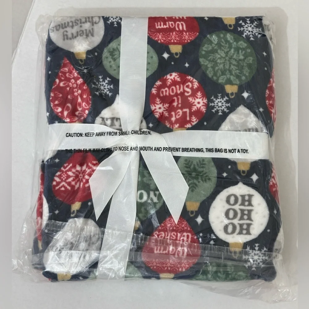North Pole Trading Co ||Velvet Plush Throw Christmas bulbs Holiday Blanket 50x60